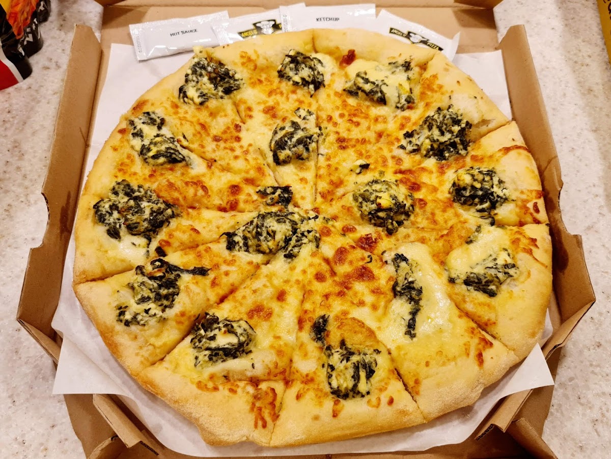 Angel's Pizza - Malate Photos 2